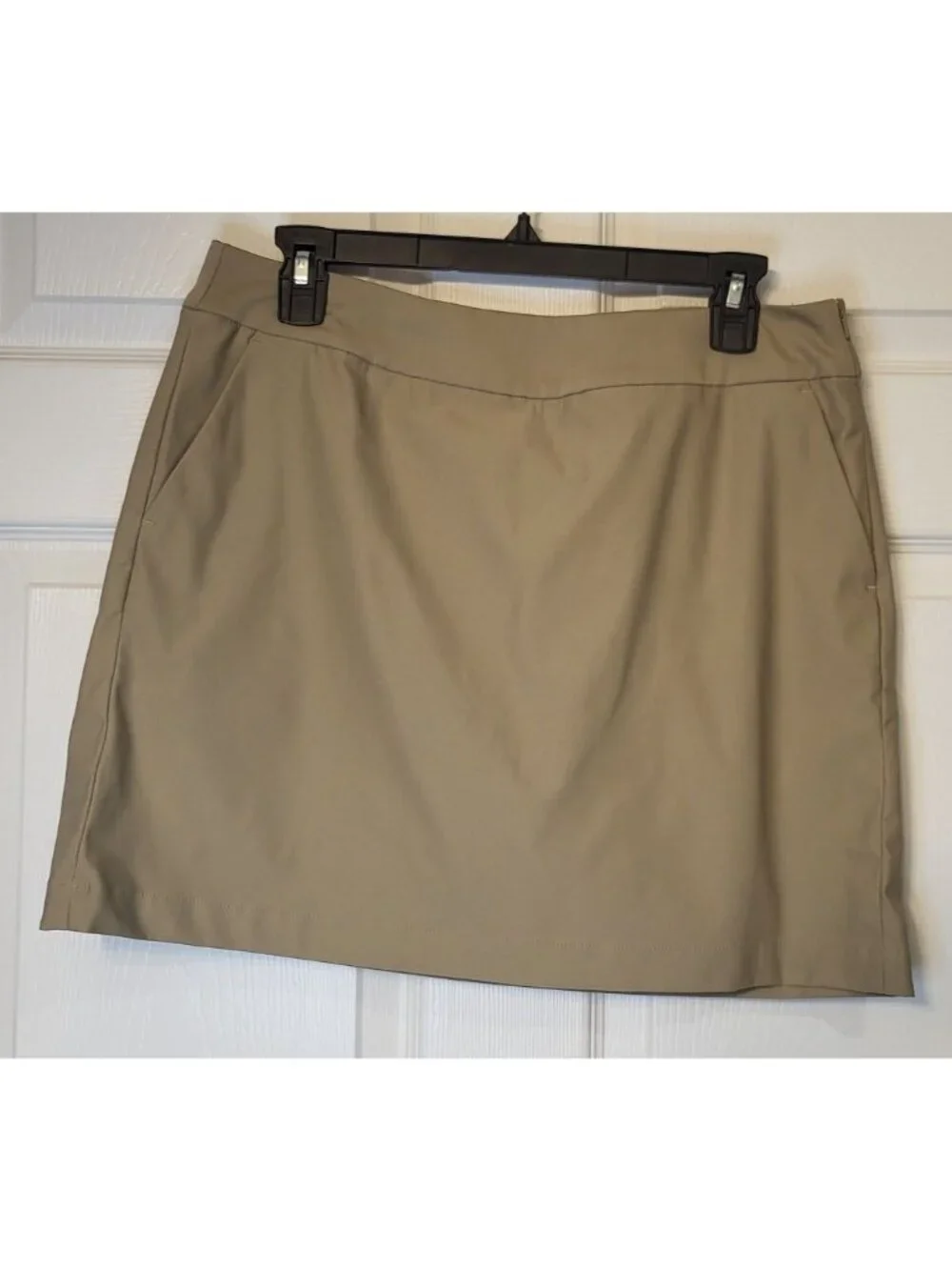 Nike Golf Dry Fit Tour Performance Tan Womens Golf Skort SZ 8 Pockets Side Zip
